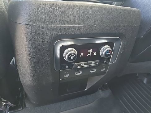 Used 2021 GMC Yukon Denali w/ Denali Premium Package image 17