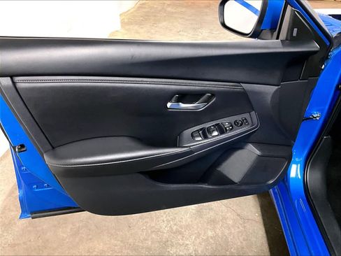 Used 2024 Nissan Sentra SV image 9