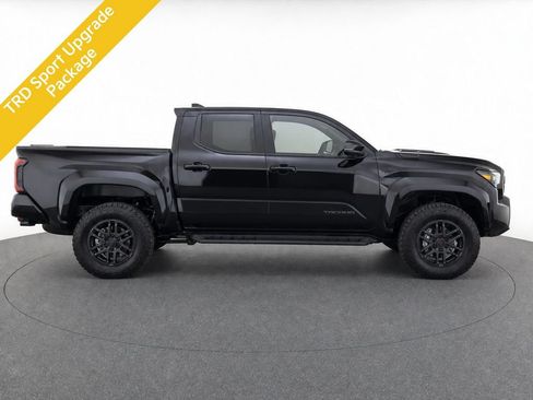 Used 2025 Toyota Tacoma TRD Sport w/ TRD Sport Upgrade Package AWD/4WD image 8