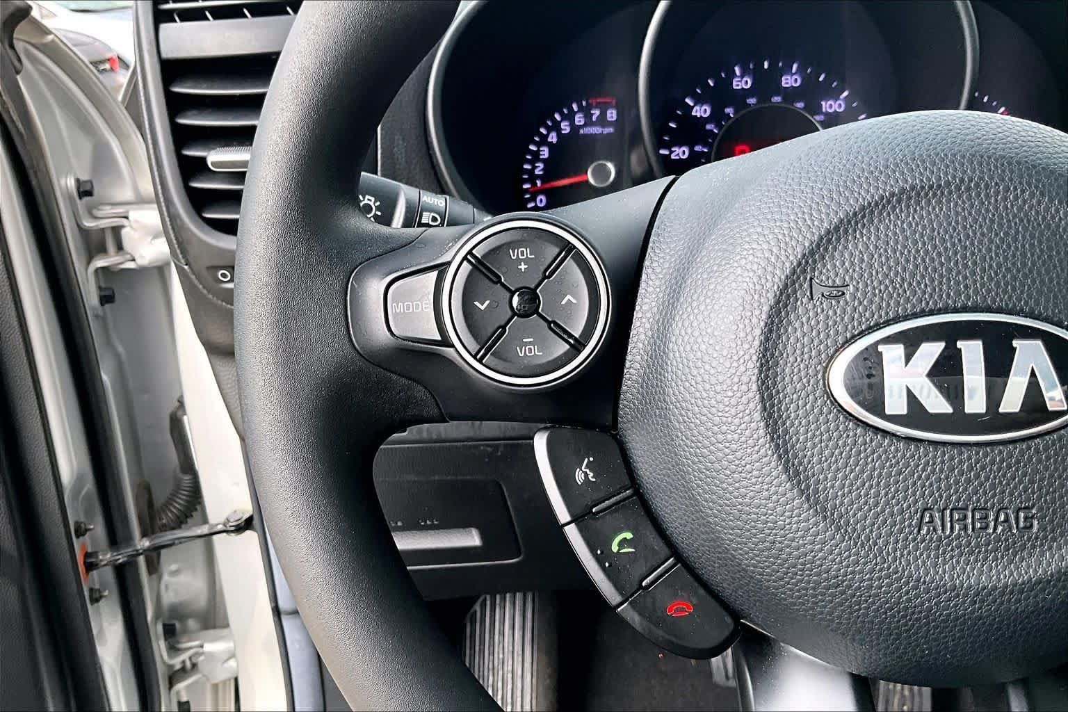 Used 2019 Kia Soul FWD image 18