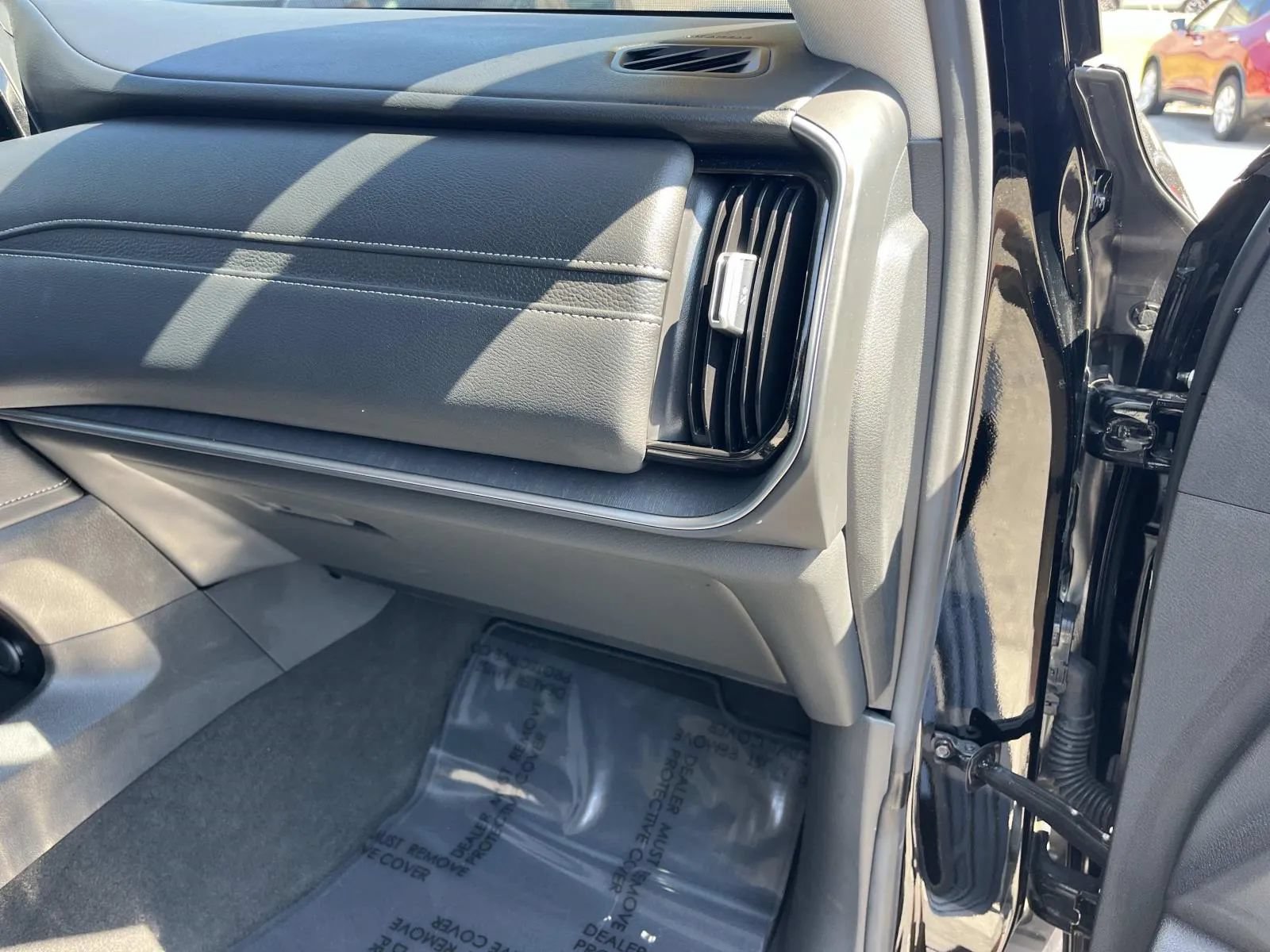 Used 2025 Nissan Armada SV RWD image 24