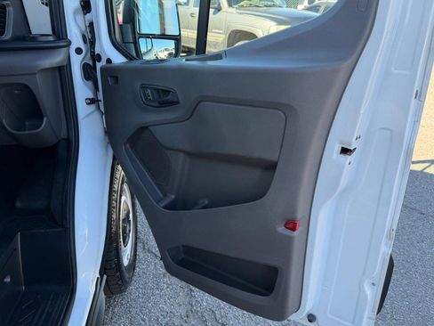 Used 2023 Ford Transit 150 image 30