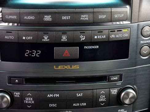 Used 2011 Lexus LX 570 4WD image 28