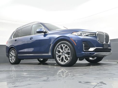 Used 2022 BMW X7 xDrive40i w/ Parking Assistance Package AWD/4WD image 30