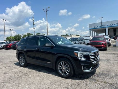 Used 2024 GMC Terrain SLT FWD image 1