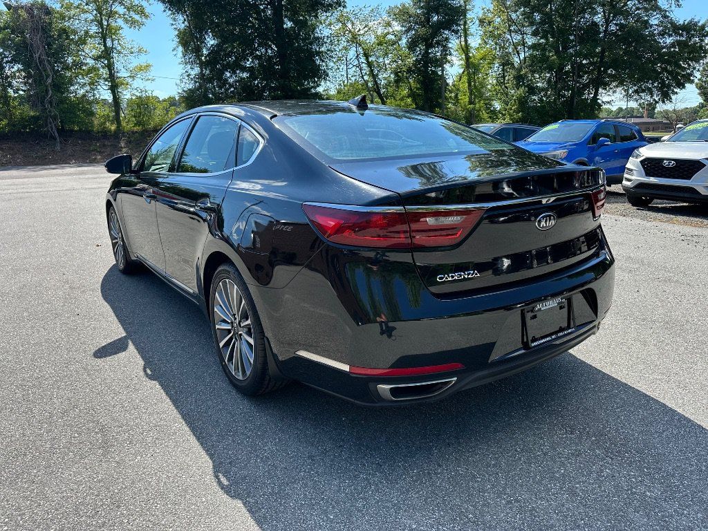 Used 2019 Kia Cadenza Premium FWD image 5