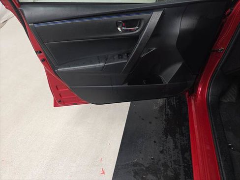 Used 2017 Toyota Corolla SE w/ Carpet Mat Package (TMS) FWD image 18
