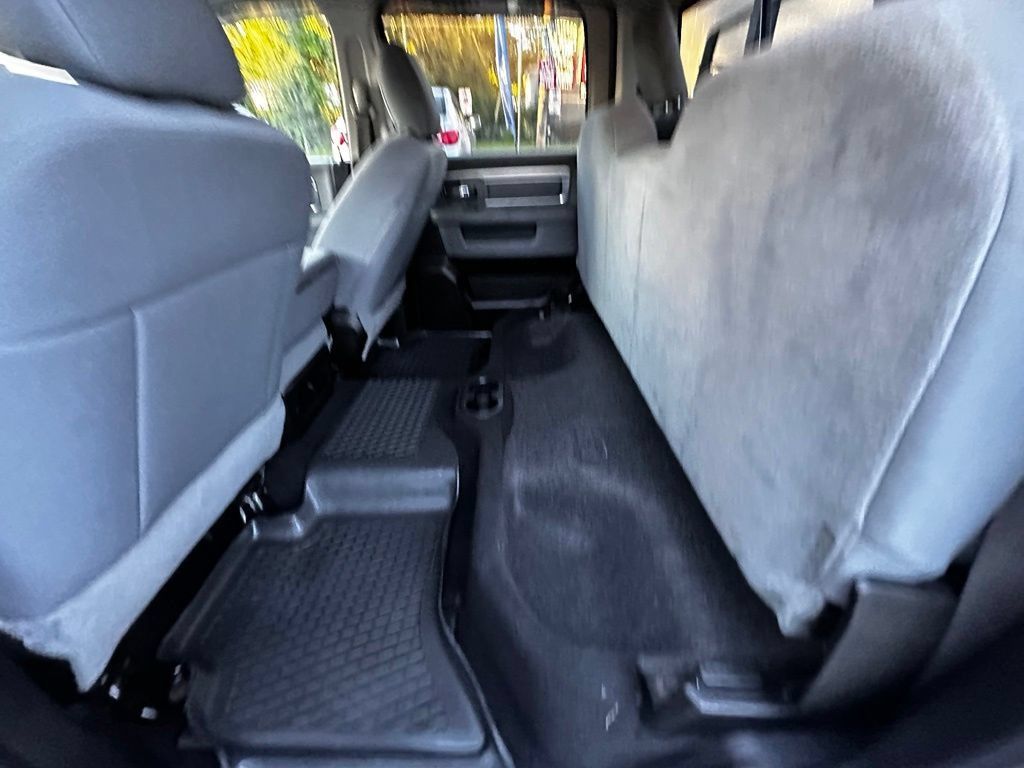Used 2019 RAM 1500 Classic SLT AWD/4WD image 35