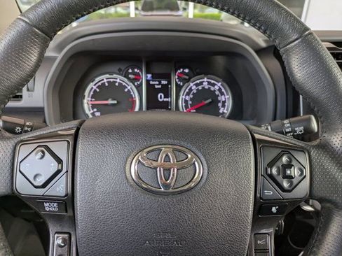 Used 2021 Toyota 4Runner Venture image 26