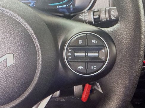 Used 2024 Kia Soul LX w/ Option Group 015 FWD image 15