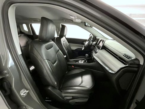 Used 2022 Jeep Compass Limited image 15