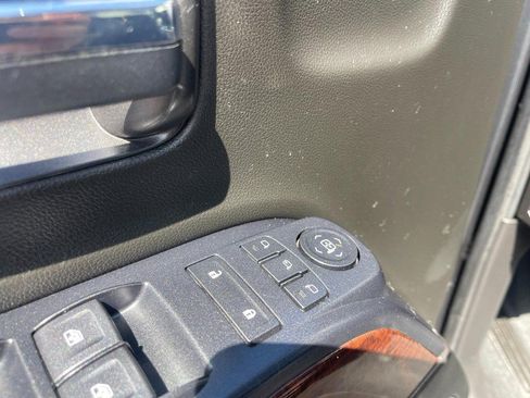 Used 2018 GMC Sierra 1500 SLT AWD/4WD image 22