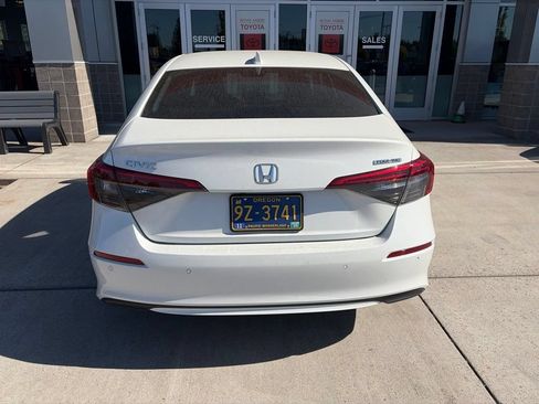 Used 2024 Honda Civic Touring image 5