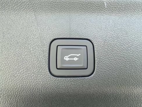 New 2026 Chevrolet Suburban High Country AWD/4WD image 12