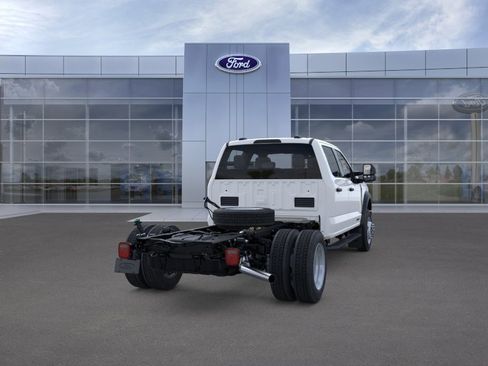 New 2026 Ford F550 4x4 Crew Cab image 8