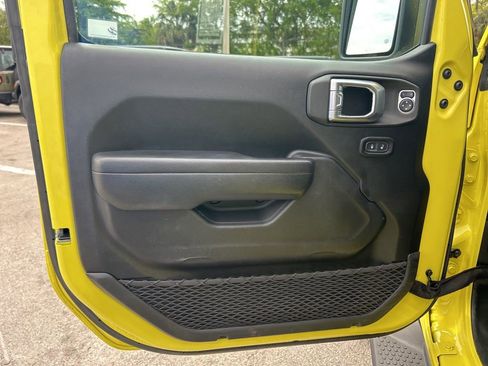 Certified 2023 Jeep Wrangler Sport AWD/4WD image 32