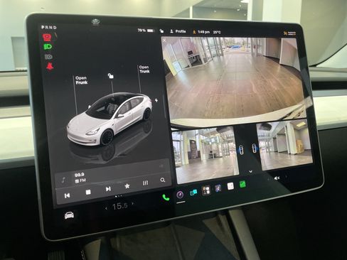 Used 2022 Tesla Model 3 Long Range AWD/4WD image 27