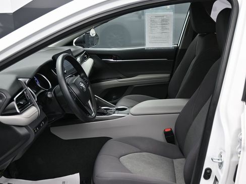 Used 2023 Toyota Camry LE image 16