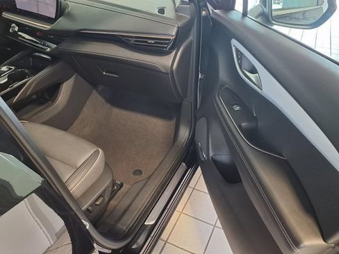 Used 2025 Buick Envision Avenir AWD/4WD image 28