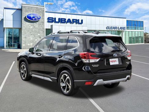 Used 2023 Subaru Forester Touring w/ Popular Package #3 AWD/4WD image 4