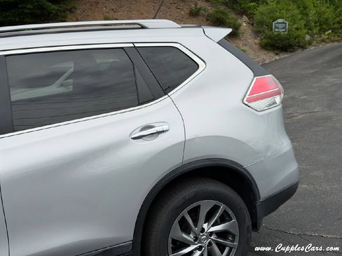 Used 2015 Nissan Rogue SL AWD/4WD image 36