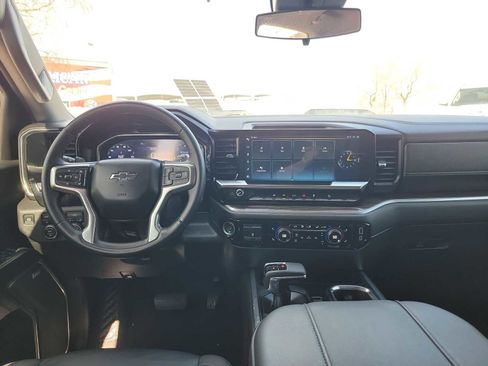 Used 2024 Chevrolet Silverado 1500 LT Trail Boss w/ Convenience Package II image 14