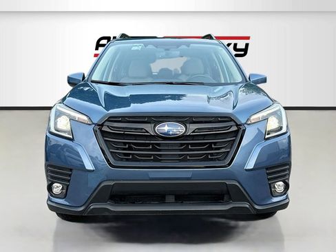 Used 2024 Subaru Forester Premium AWD/4WD image 2
