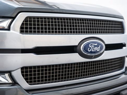 Used 2019 Ford F150 Platinum w/ Equipment Group 701A Luxury AWD/4WD image 13