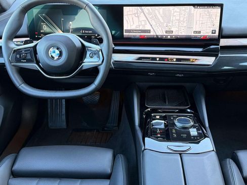 Certified 2025 BMW 540i xDrive AWD/4WD image 25