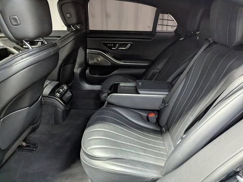 Used 2023 Mercedes-Benz S 500 4MATIC w/ AMG Line image 9