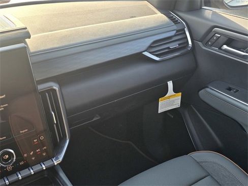 New 2026 GMC Acadia AT4 w/ Luxury Package image 16