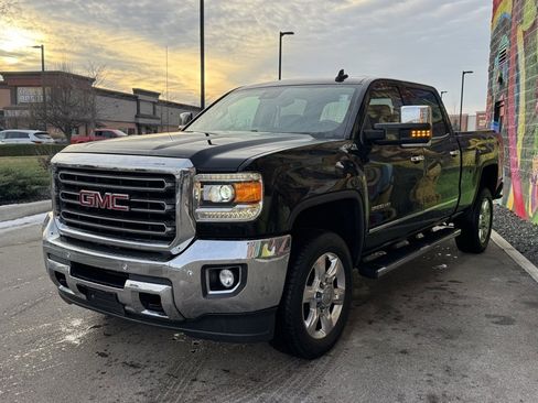 Used 2017 GMC Sierra 2500 SLT w/ Driver Alert Package image 6