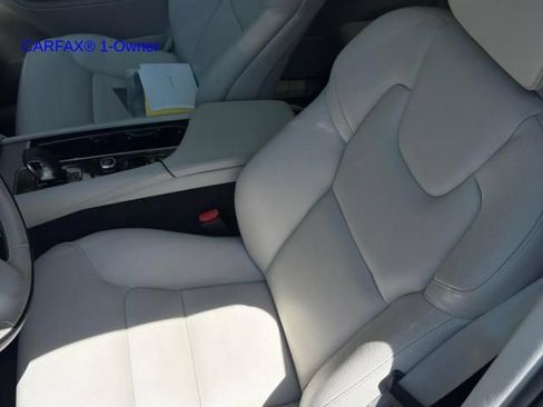 Used 2024 Volvo XC90 B6 Plus w/ Protection Package Premier AWD/4WD image 3