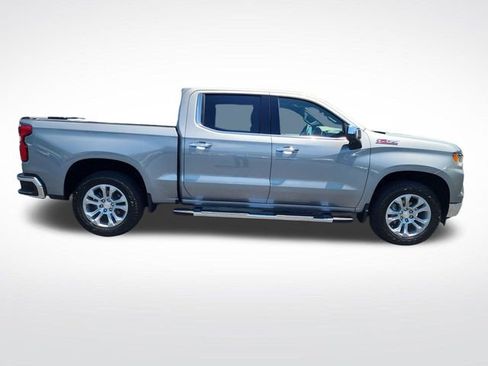 Used 2025 Chevrolet Silverado 1500 LTZ AWD/4WD image 6
