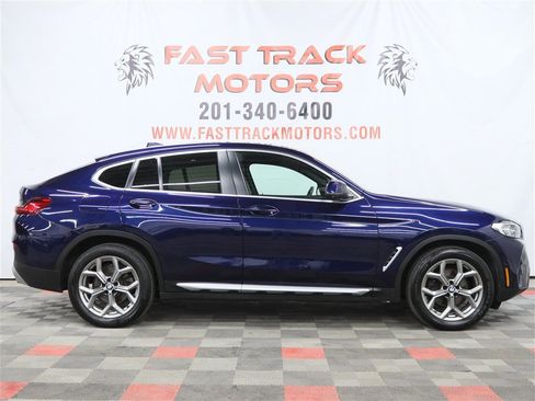 Used 2022 BMW X4 xDrive30i w/ Premium Package 2 AWD/4WD image 4