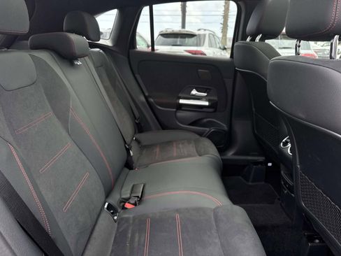 Used 2026 Mercedes-Benz GLA 250 image 9