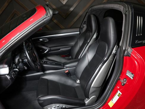Used 2019 Porsche 911 Targa 4S image 34