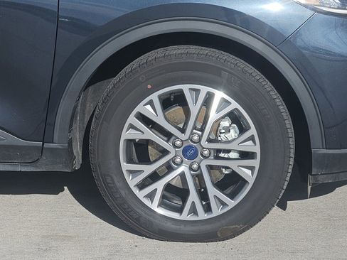 Used 2022 Ford Escape SEL w/ Technology Package image 2