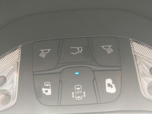 Used 2018 Chrysler Pacifica Touring Plus w/ S Appearance Package image 28