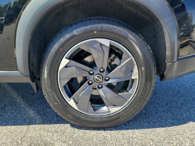 Used 2025 Nissan Rogue SV FWD image 7