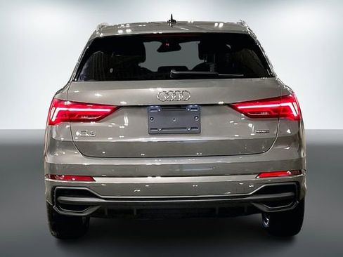 Used 2023 Audi Q3 2.0T Premium w/ Convenience Package image 4