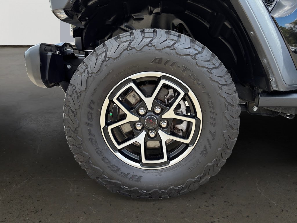 Used 2026 Jeep Wrangler Unlimited Rubicon AWD/4WD image 10