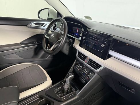 Used 2026 Volkswagen Taos SE FWD image 34