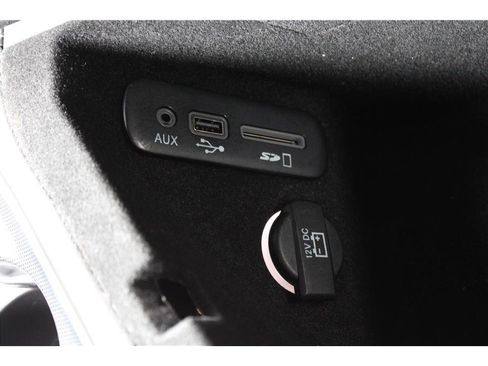 Used 2015 Dodge Challenger SXT Plus image 32