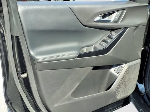 Used 2025 Chevrolet Equinox LT w/ Convenience Package II FWD image 12