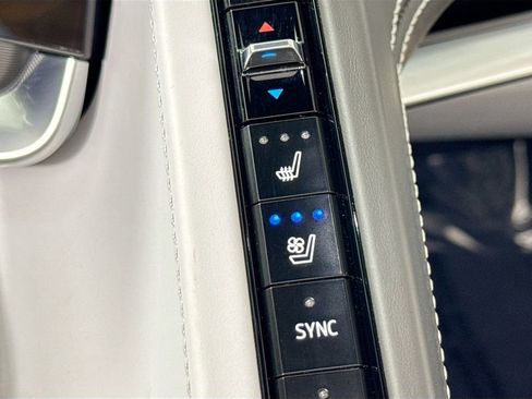 Used 2024 Chevrolet Corvette Stingray Premium Cpe w/ Z51 Performance Package image 26