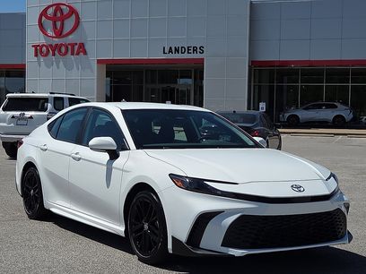 Used 2025 Toyota Camry SE