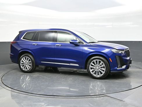 New 2025 Cadillac XT6 Premium Luxury w/ LPO, Floor Liner Package image 8