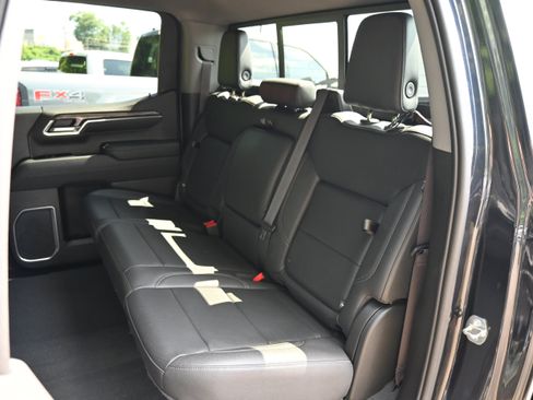 Used 2023 Chevrolet Silverado 1500 LTZ AWD/4WD image 32