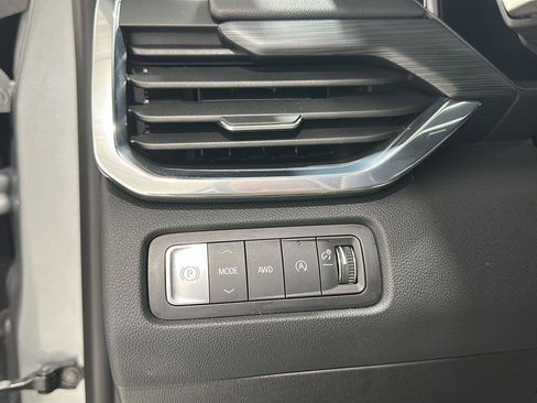 Used 2025 GMC Acadia Elevation w/ Elevation Premium Package image 16